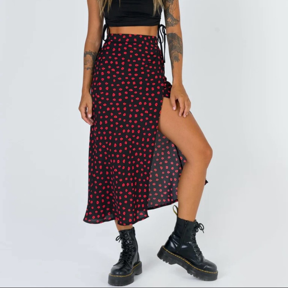 Midi Skirt with slit